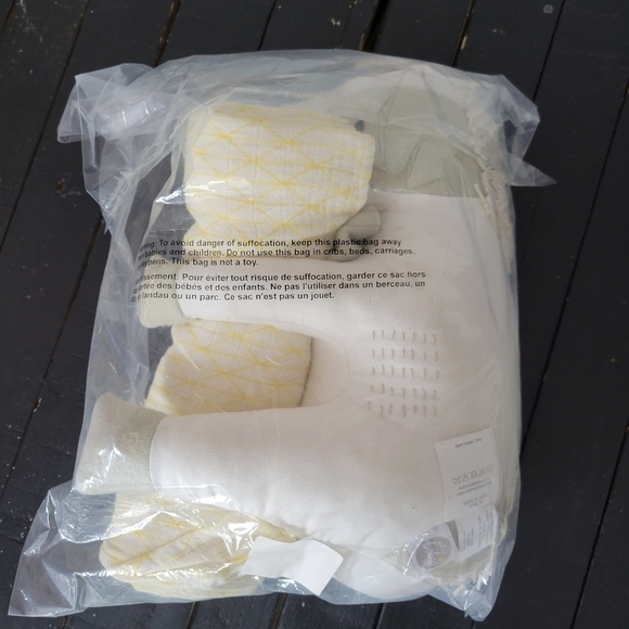 Hallmark Baby Pony and Swaddle Set Muslin Yellow Blanket Baby Gift Gender Neutra - Picture 4 of 5